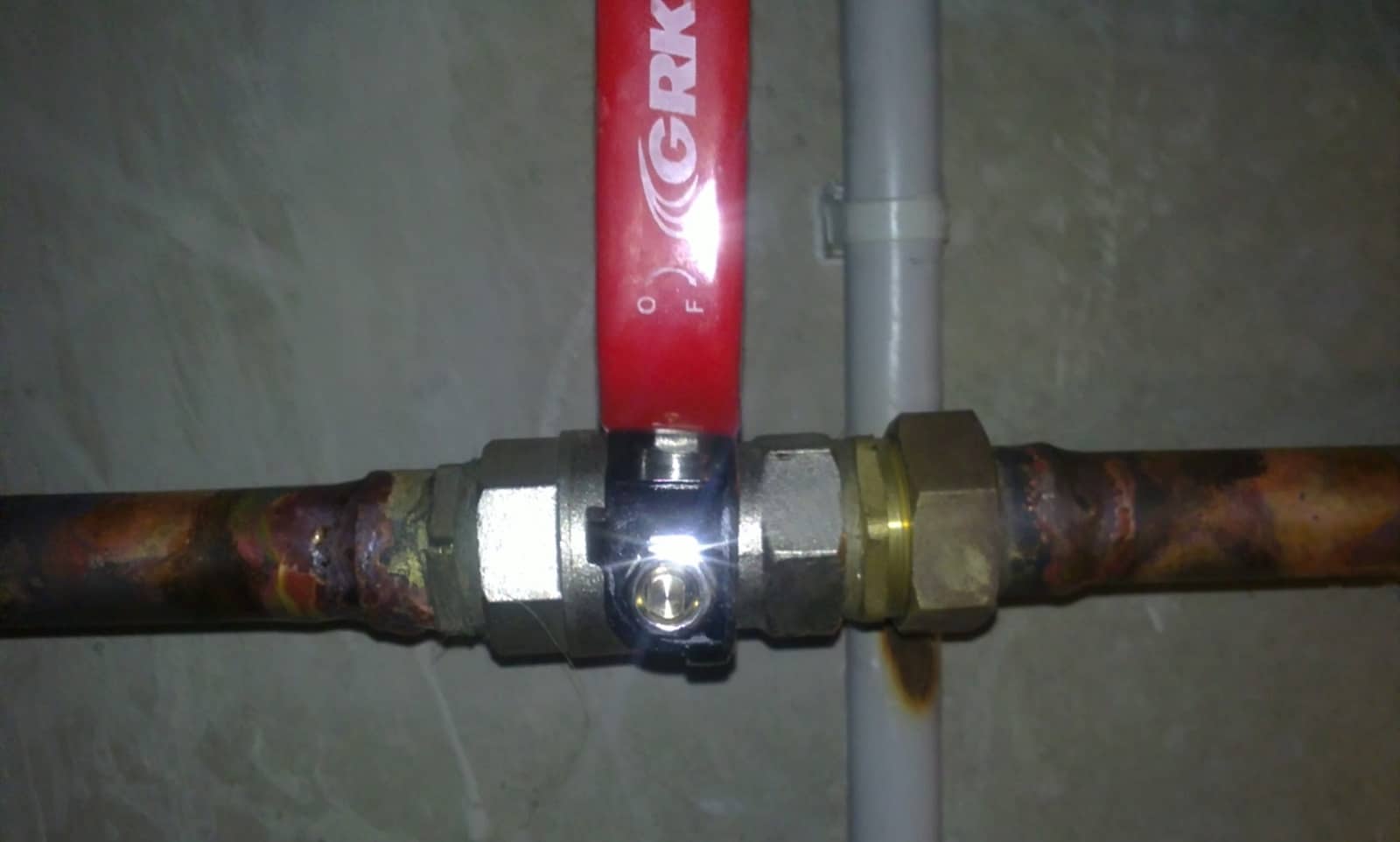 Comment couper l’arrivée d’eau dans son logement — free download