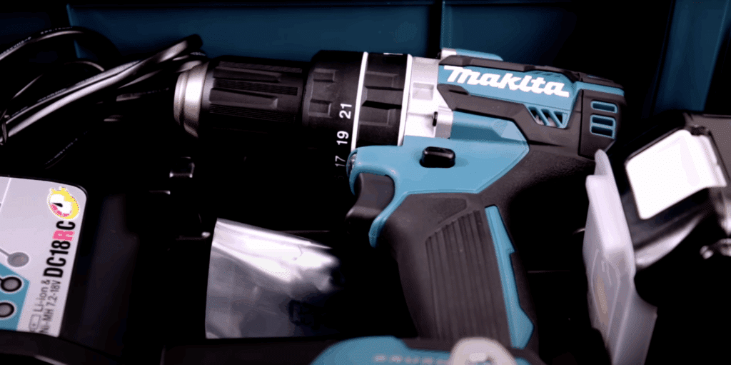 Boite Makita DHP484RTJ 